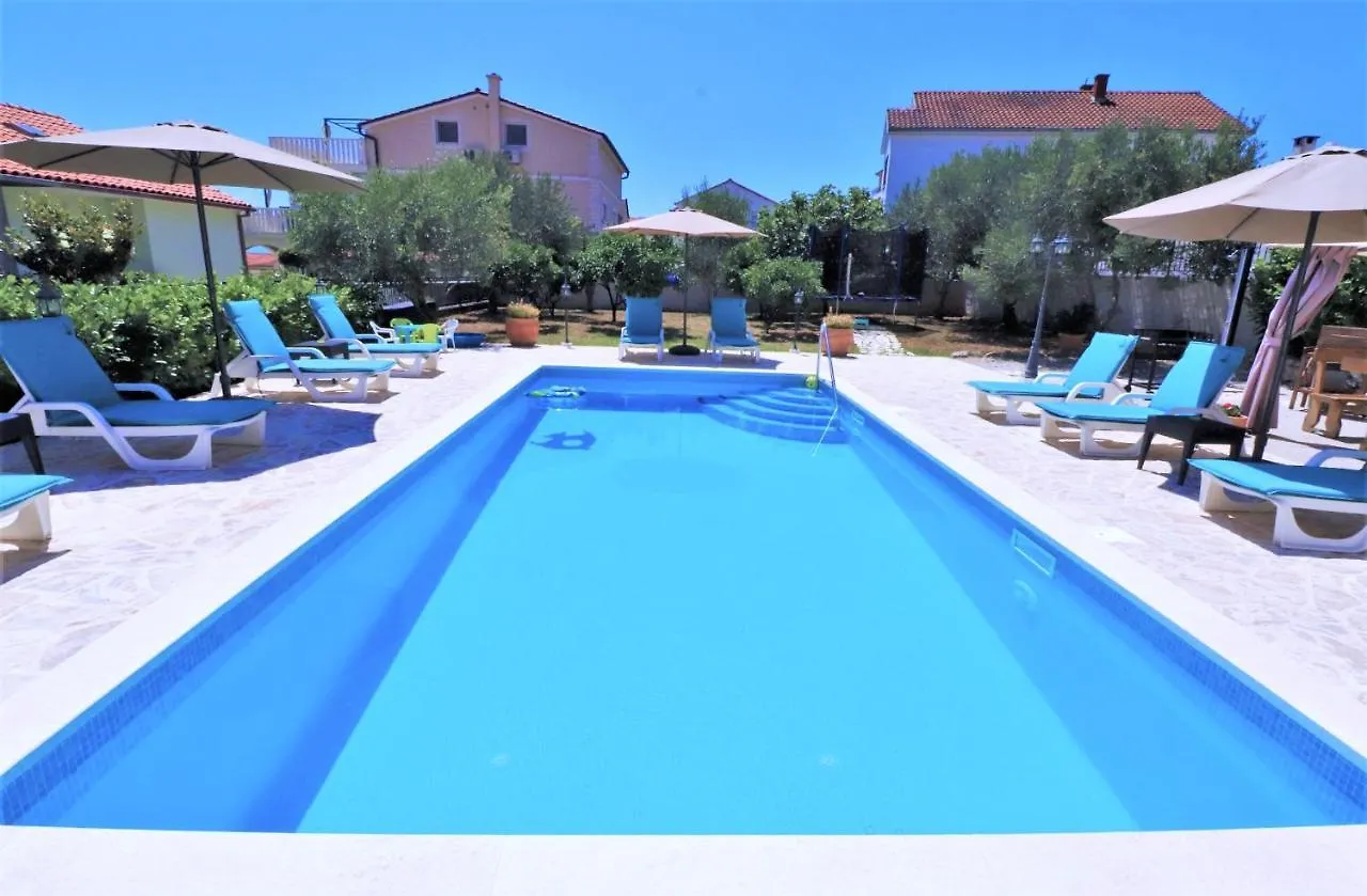Villa Mendula Trogir - Luxury Villa By The Beach - Heated Pool - Organic Garden