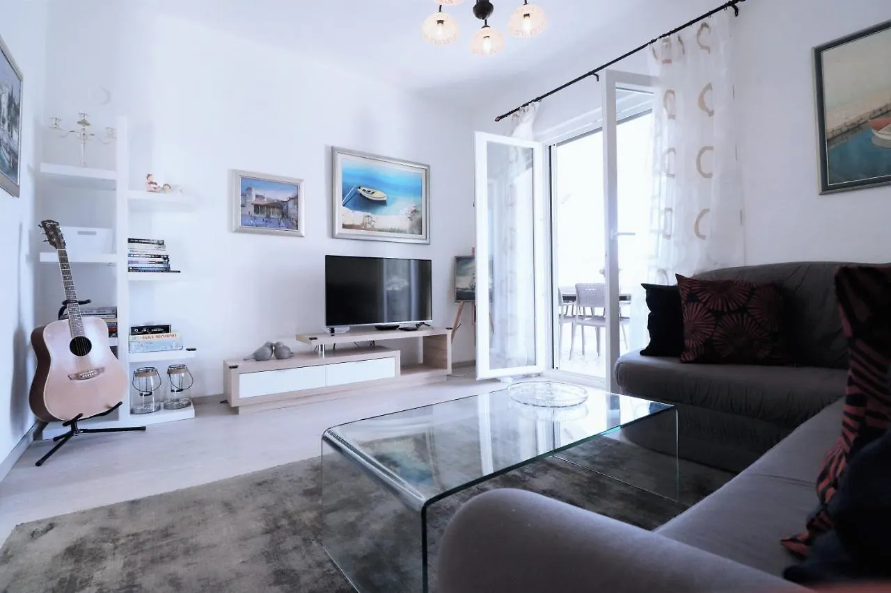 Villa Mendula Trogir - Luxury Villa By The Beach - Heated Pool - Organic Garden