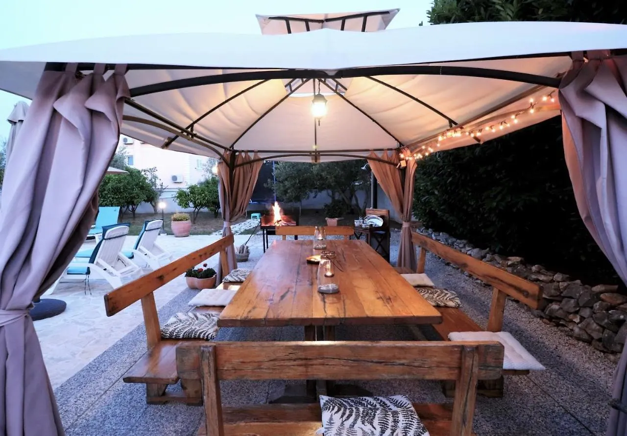 Villa Mendula Trogir - Luxury Villa By The Beach - Heated Pool - Organic Garden Croatia