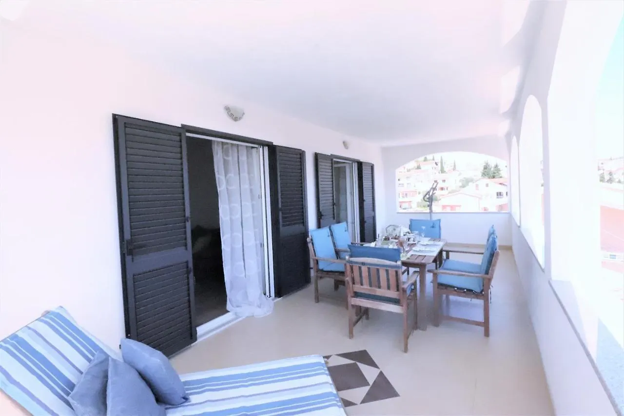 Villa Mendula Trogir - Luxury Villa By The Beach - Heated Pool - Organic Garden