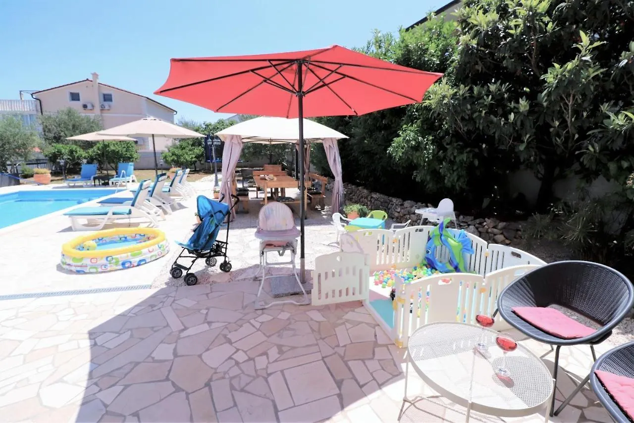 Villa Mendula Trogir - Luxury Villa By The Beach - Heated Pool - Organic Garden Croatia