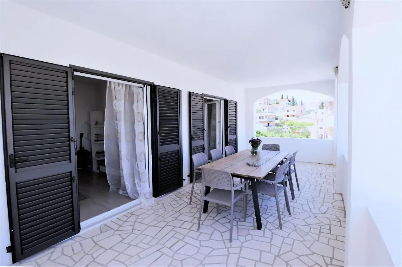 Villa Mendula Trogir - Luxury Villa By The Beach - Heated Pool - Organic Garden