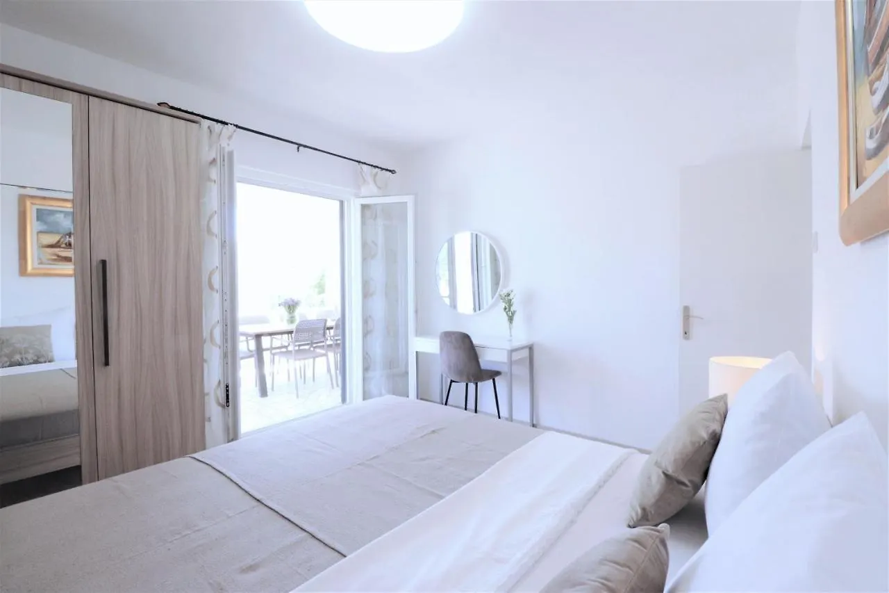 Villa Mendula Trogir - Luxury Villa By The Beach - Heated Pool - Organic Garden