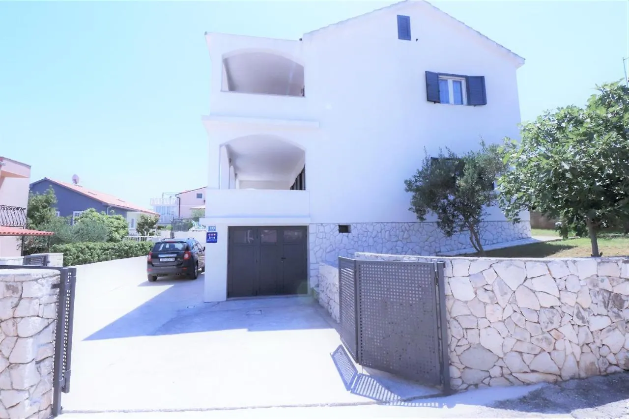 Villa Mendula Trogir - Luxury Villa By The Beach - Heated Pool - Organic Garden Croatia