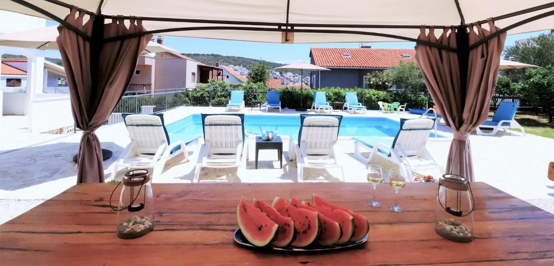 Villa Mendula Trogir - Luxury Villa By The Beach - Heated Pool - Organic Garden