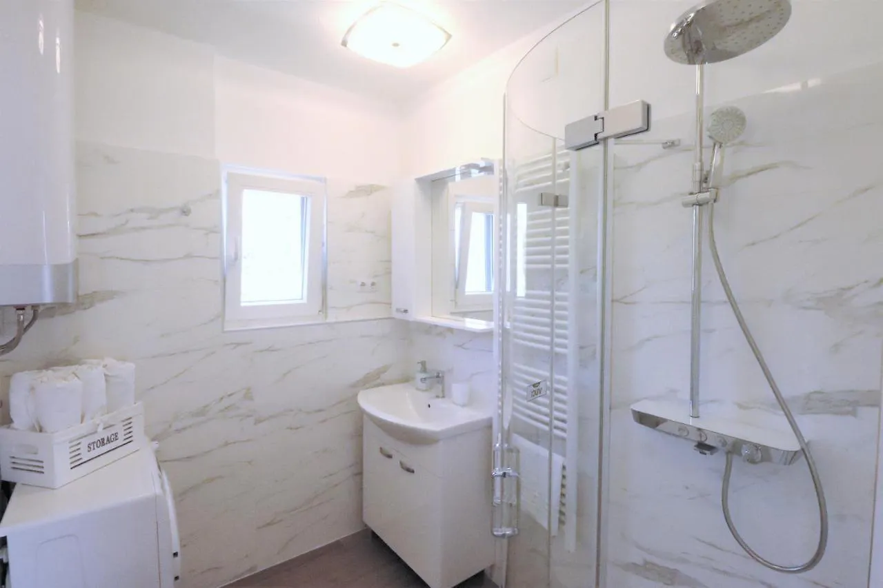 Villa Mendula Trogir - Luxury Villa By The Beach - Heated Pool - Organic Garden